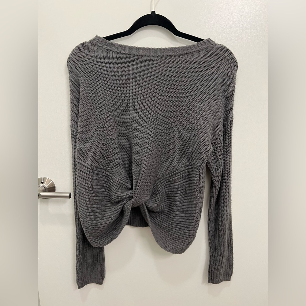 Gray Cozy Long Sleeve Knit Sweater w/Knot in Front
